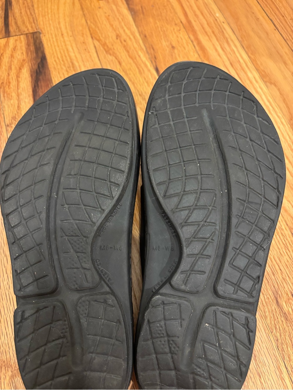 OOFOS Women’s 8 Sandal Slide - Picture 2 of 4